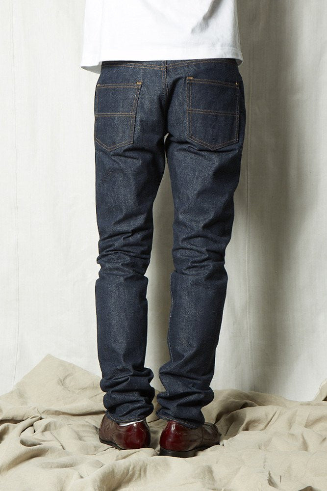 Big John Kuro2 Slim Balck Selvedge 100% Cotton Sanforized Sulfur Dyed Denim Jeans Made in Japan Model Back