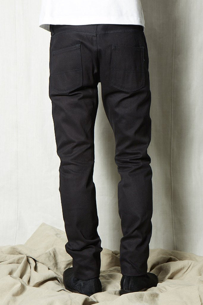 Big John Kuro2 Slim Balck Selvedge 100% Cotton Sanforized Sulfur Dyed Denim Jeans Made in Japan Model Back